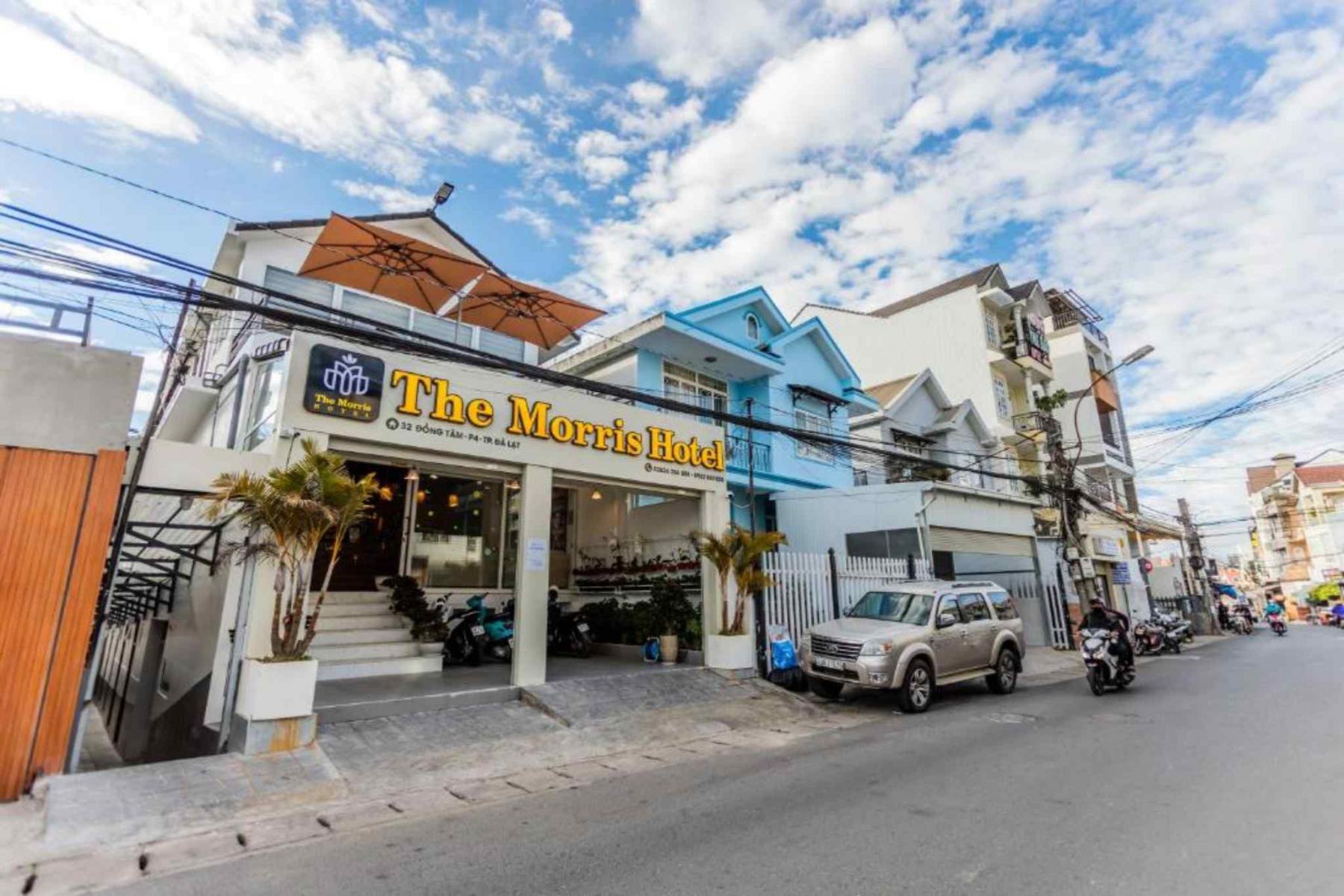 Không gian bên ngoài của The Morris Hotel Đà Lạt 